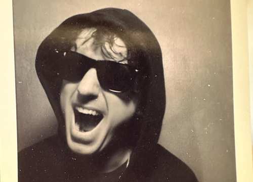 Johnny Sync Johnny Lloyd | Tunefind