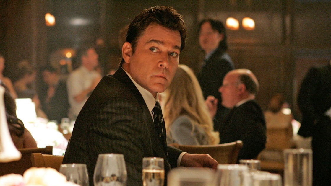 воры экстра класса сериал рэй лиотта. воры экстра класса сериал. воры экстра класса. смит кристофер "пятая авеню". Smith 2006.