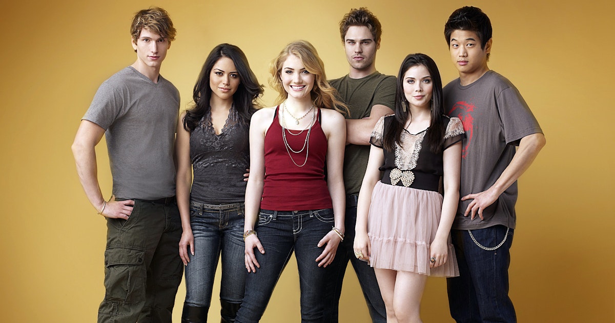 Nine Lives Of Chloe King Salvation Did Chloe Choose Brian Or Alek Chloe King Nine Lives Teens Movies